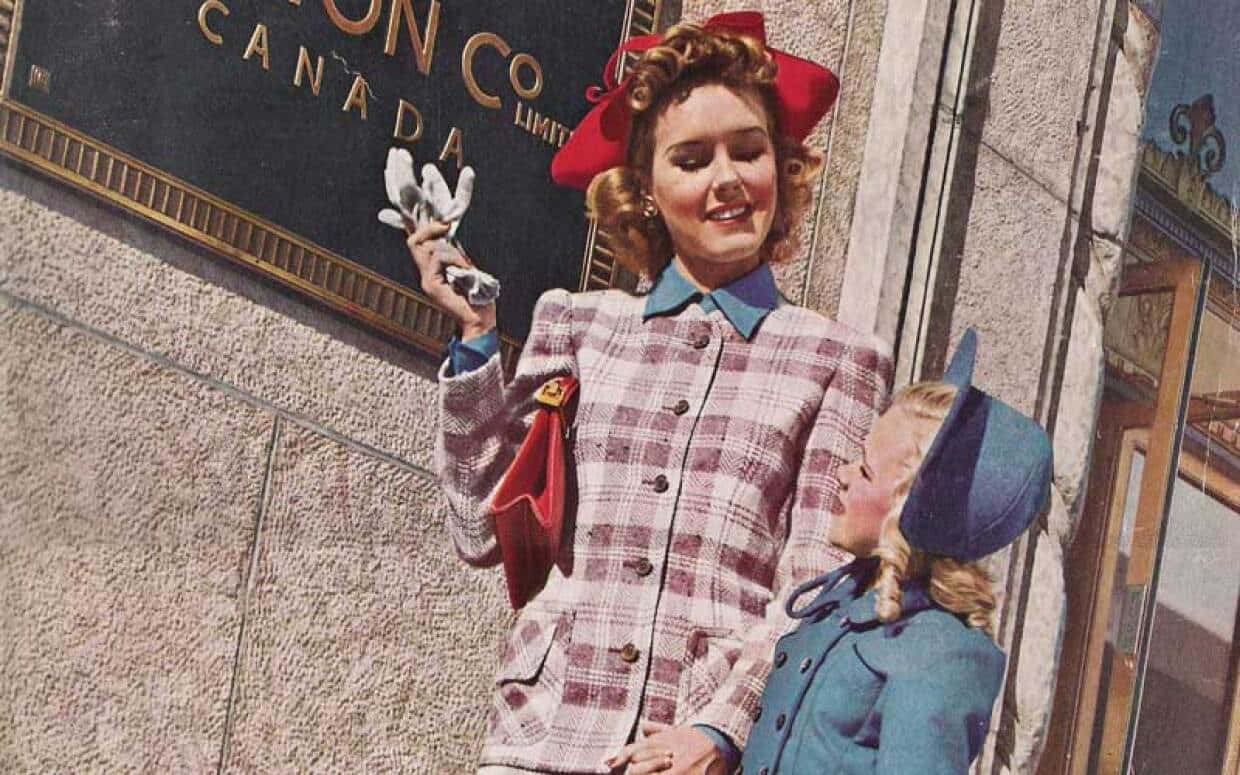 1940s Women Children Fashion Street Wallpaper