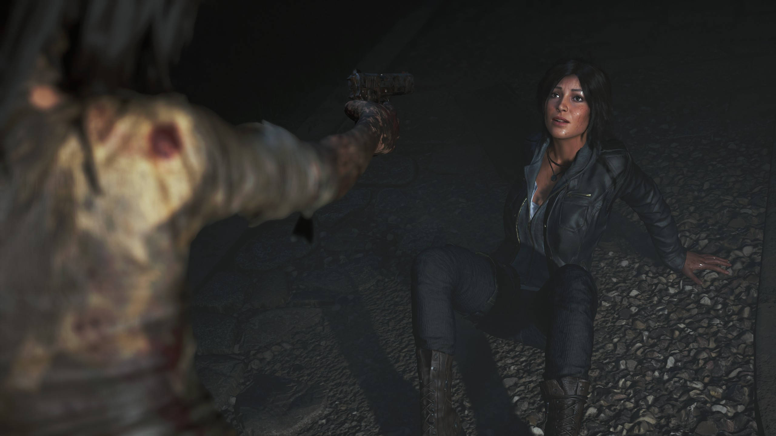 2560 X 1440 Tomb Raider Scared Lara Croft Wallpaper