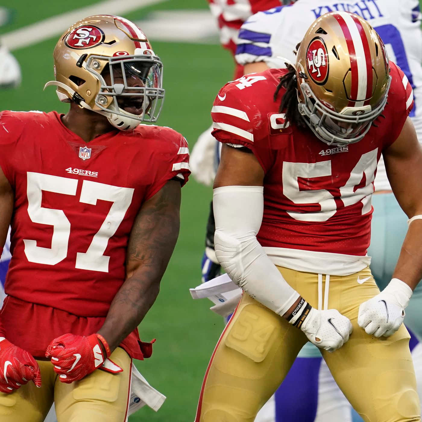 49ers Linebackers On Field Wallpaper