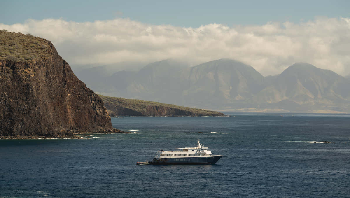 A Breathtaking View Of A Hawaiian Island Wallpaper