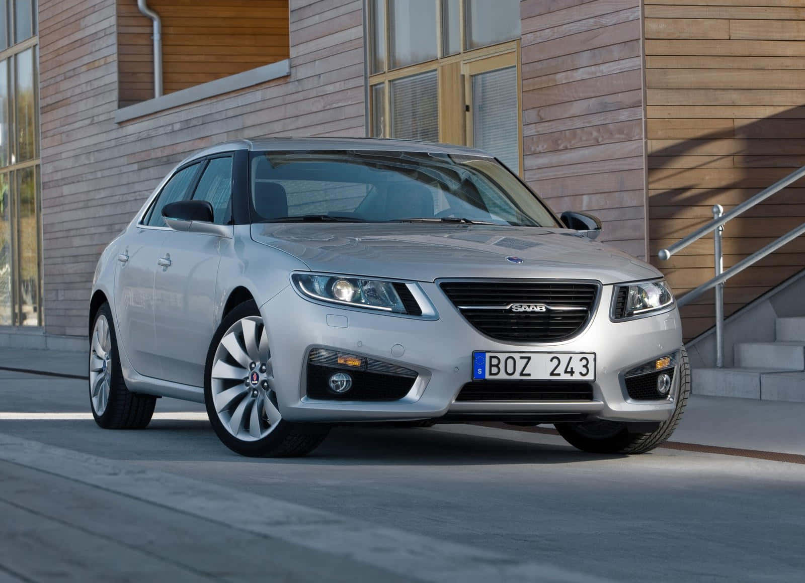 A Classic Saab 9-5 In Pristine Condition Wallpaper