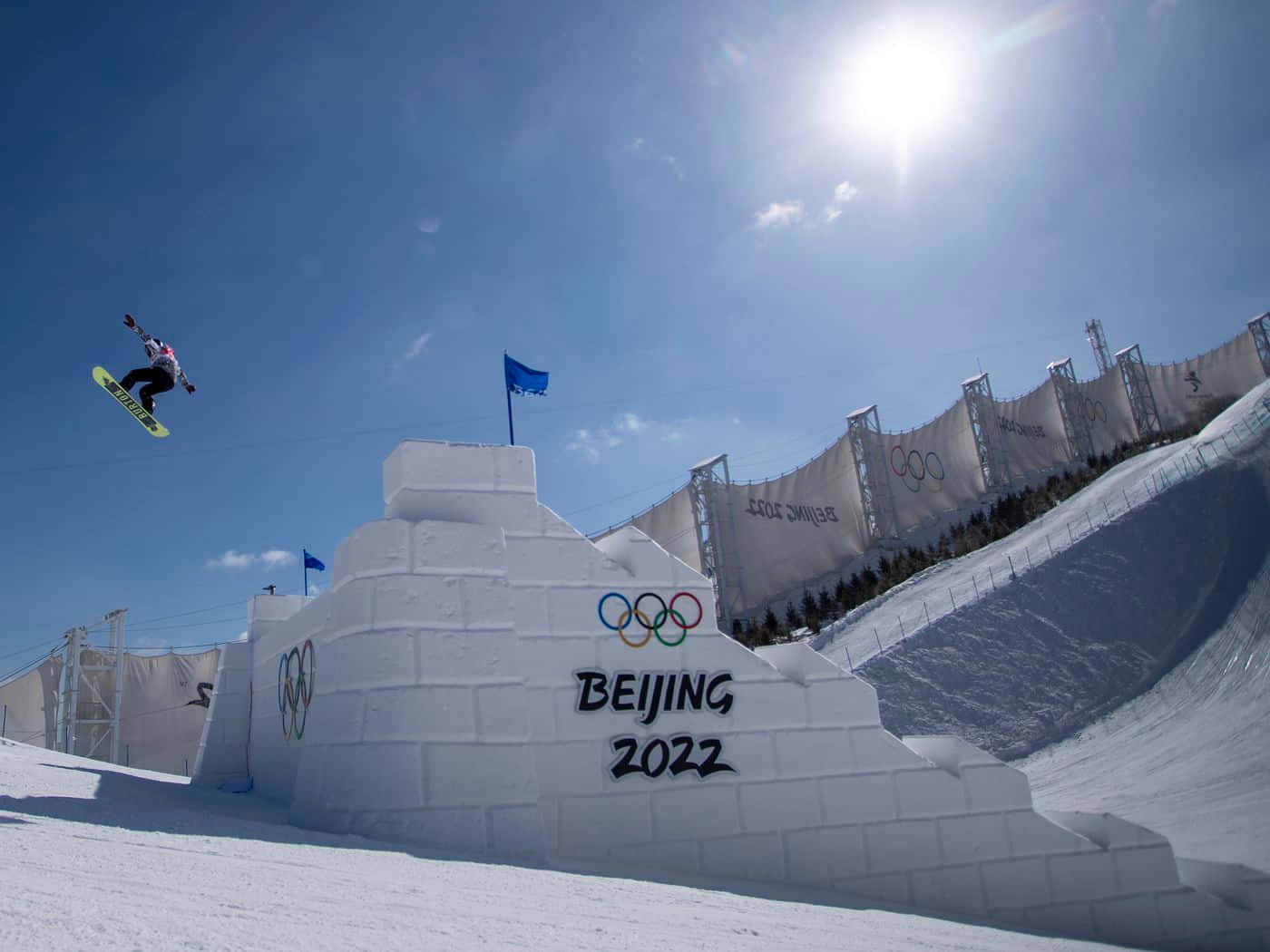 A Day On The Snow-packed Slopes Wallpaper