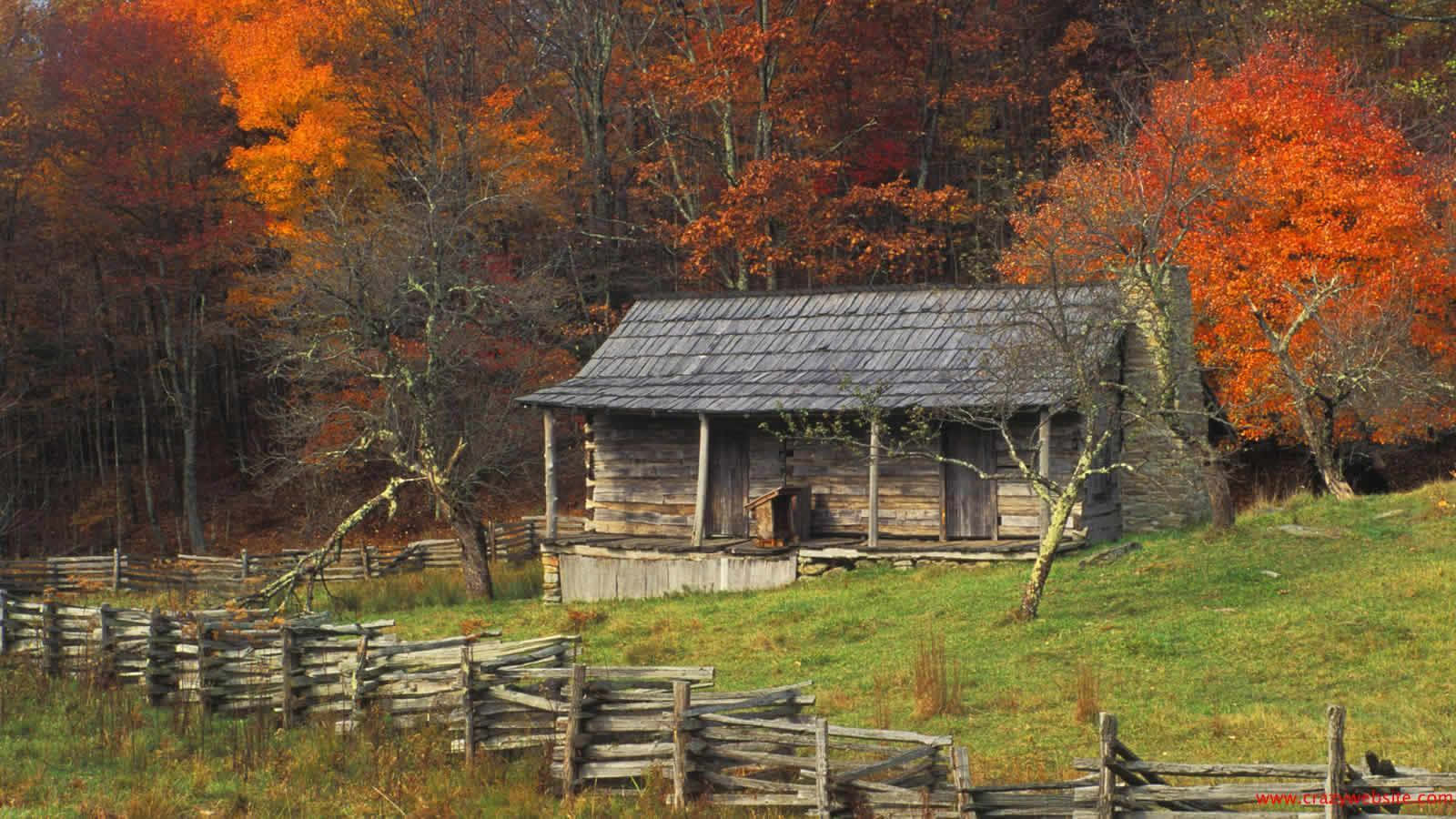 A Picturesque Farmhouse Desktop To Work From Home Wallpaper