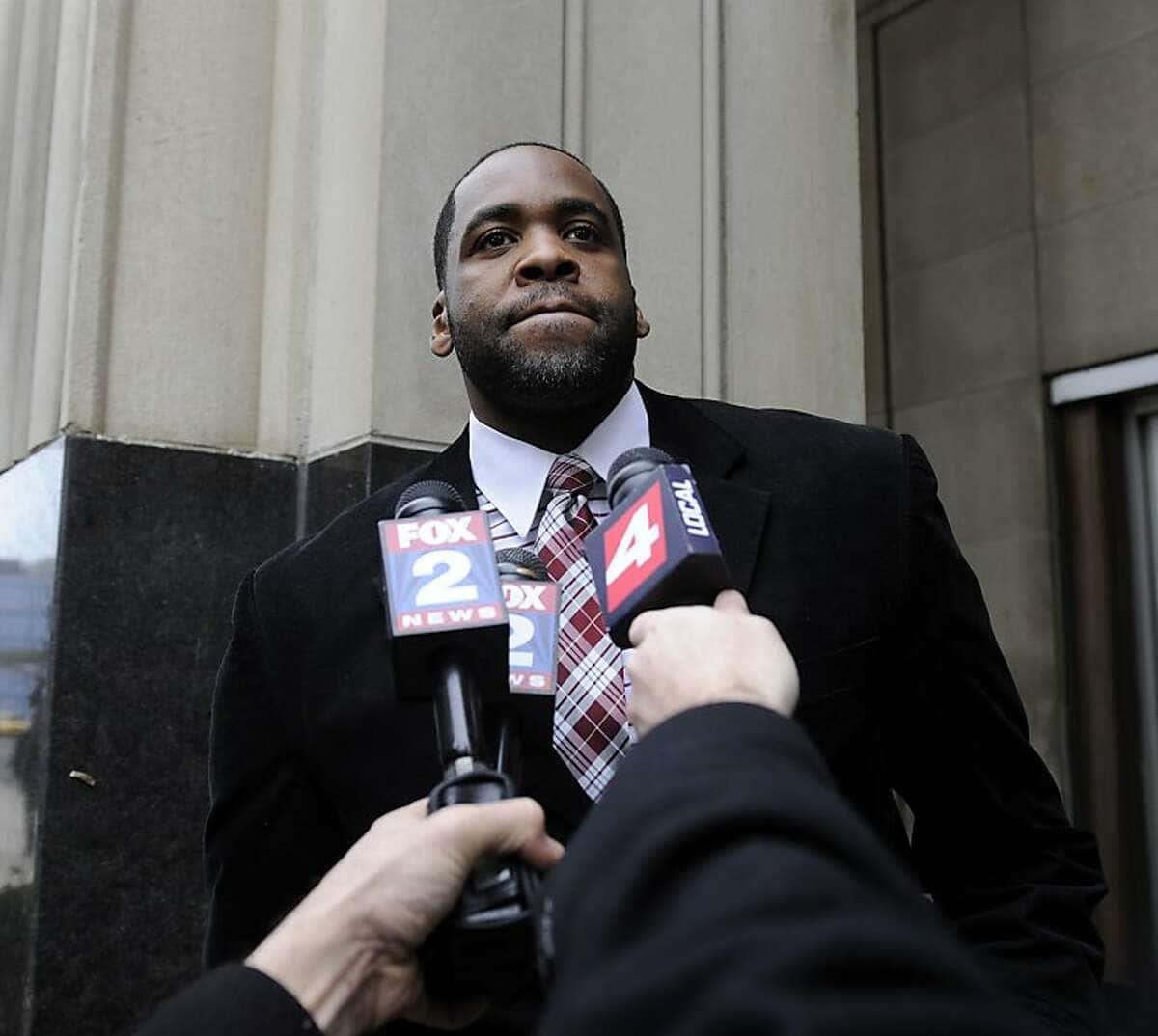 A Professional Portrait Of Kwame Kilpatrick Wallpaper