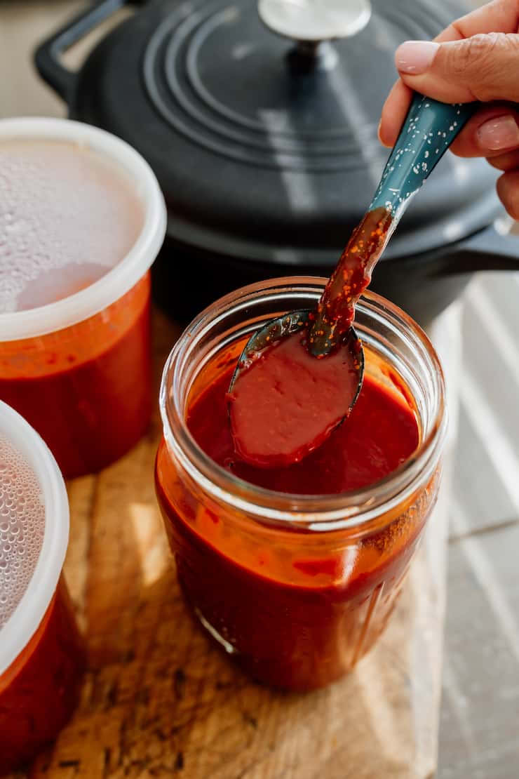 A Vibrant Display Of Rich Red Spaghetti Sauce Generously Coating A Plate Of Spaghetti. Wallpaper