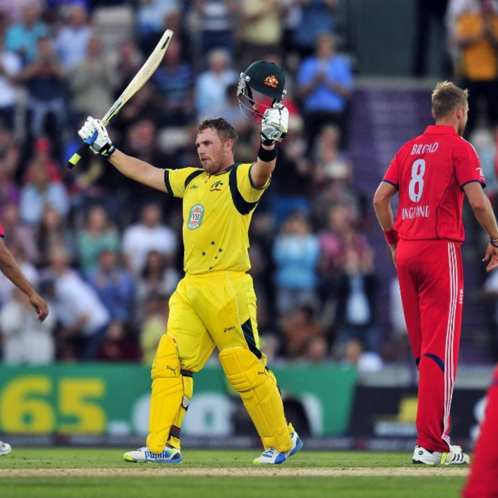 Aaron Finch Versus England Team Wallpaper