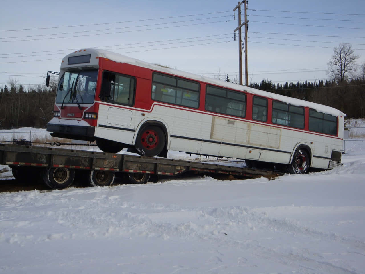 Abandoned Buson Trailerin Snow Wallpaper