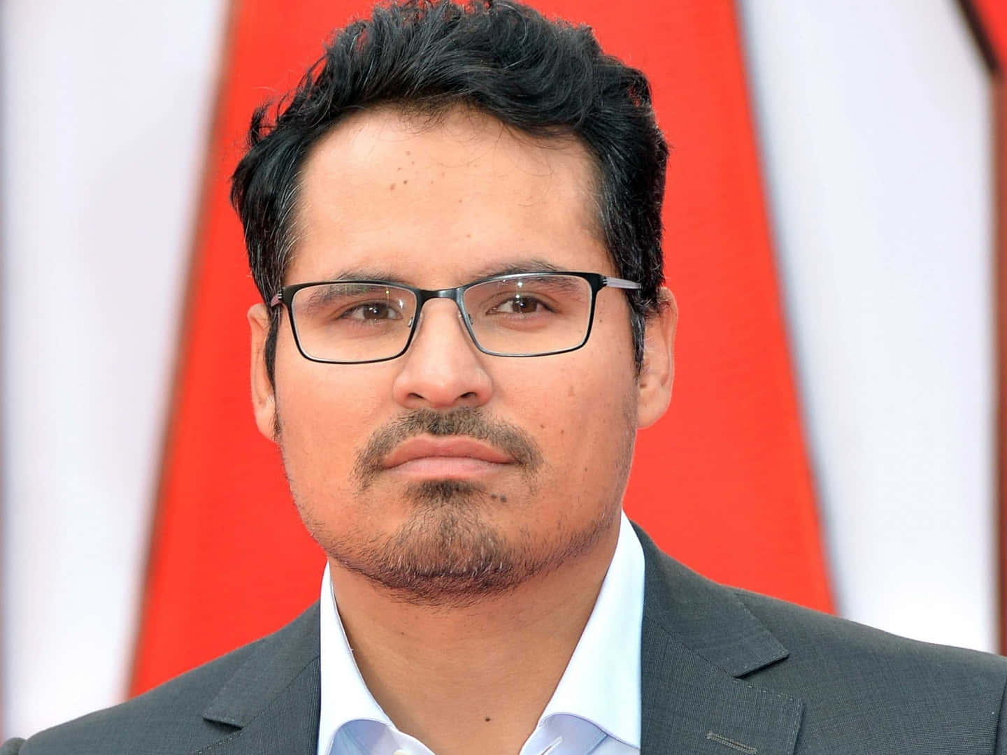 Academy Award Nominated Actor Michael Peña Wallpaper