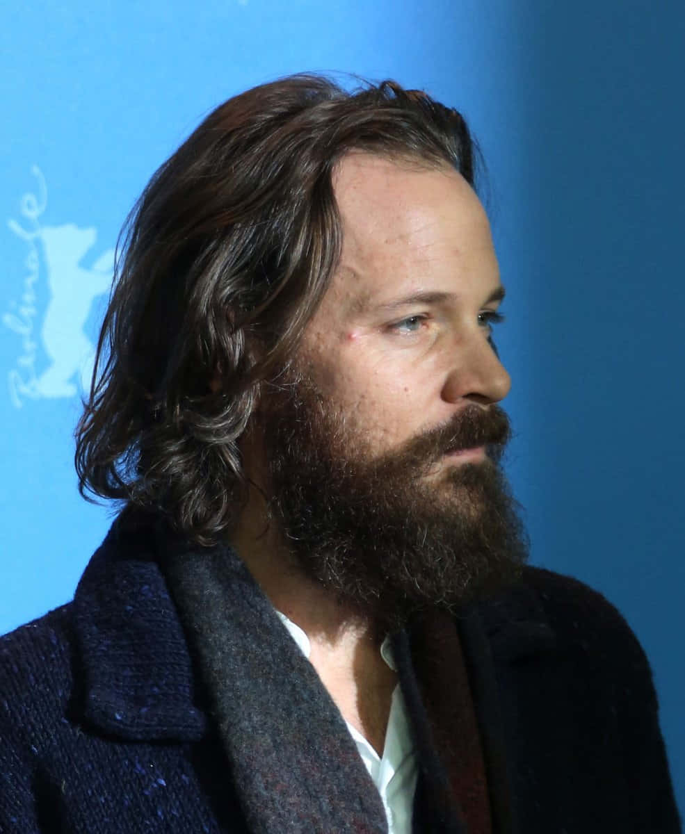 Acclaimed Actor Peter Sarsgaard In A Chic Look. Wallpaper