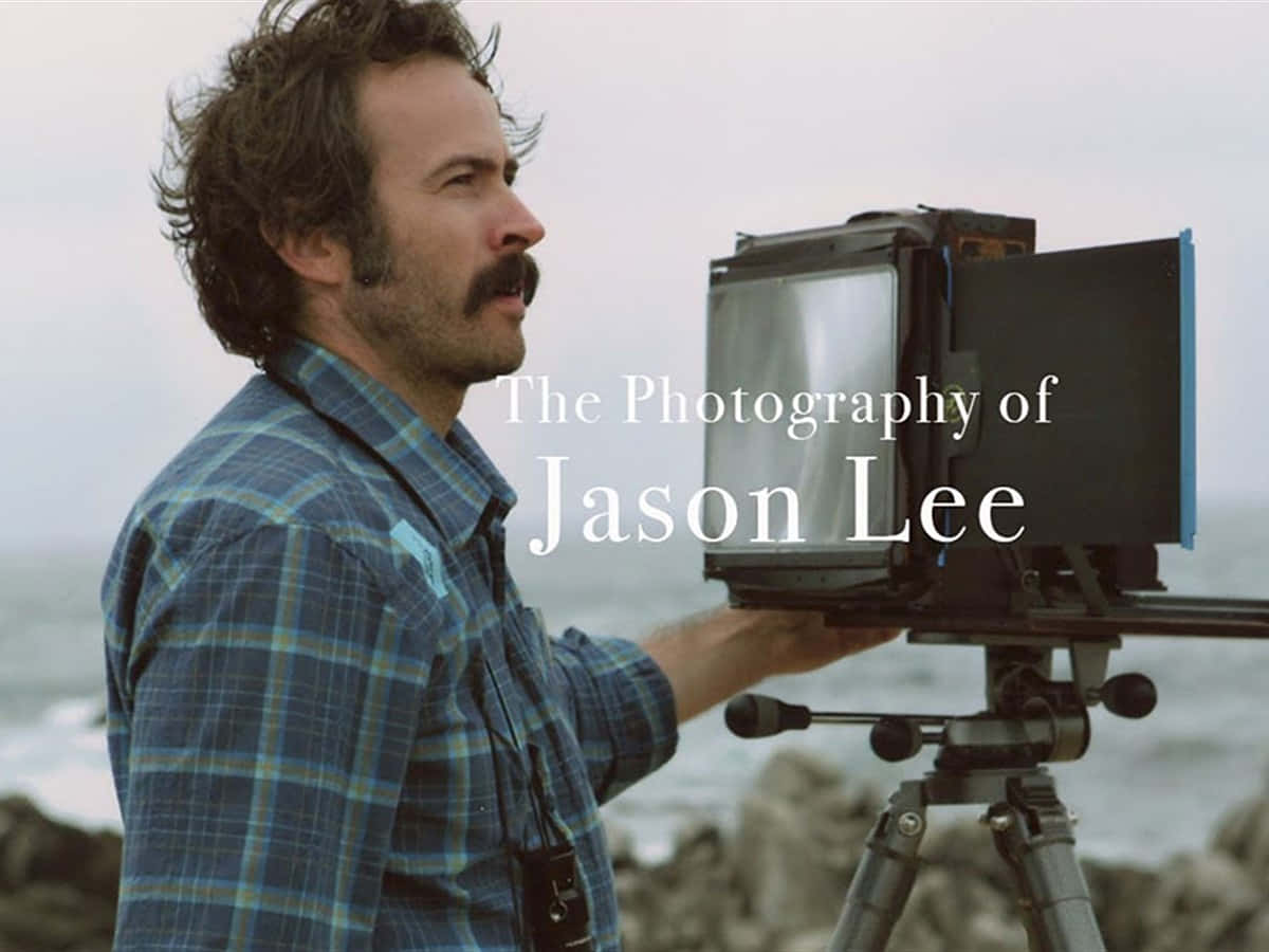 Actor And Professional Skateboarder, Jason Lee On Set. Wallpaper