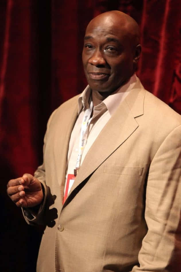 Actor Michael Clarke Duncan In A White Shirt Wallpaper