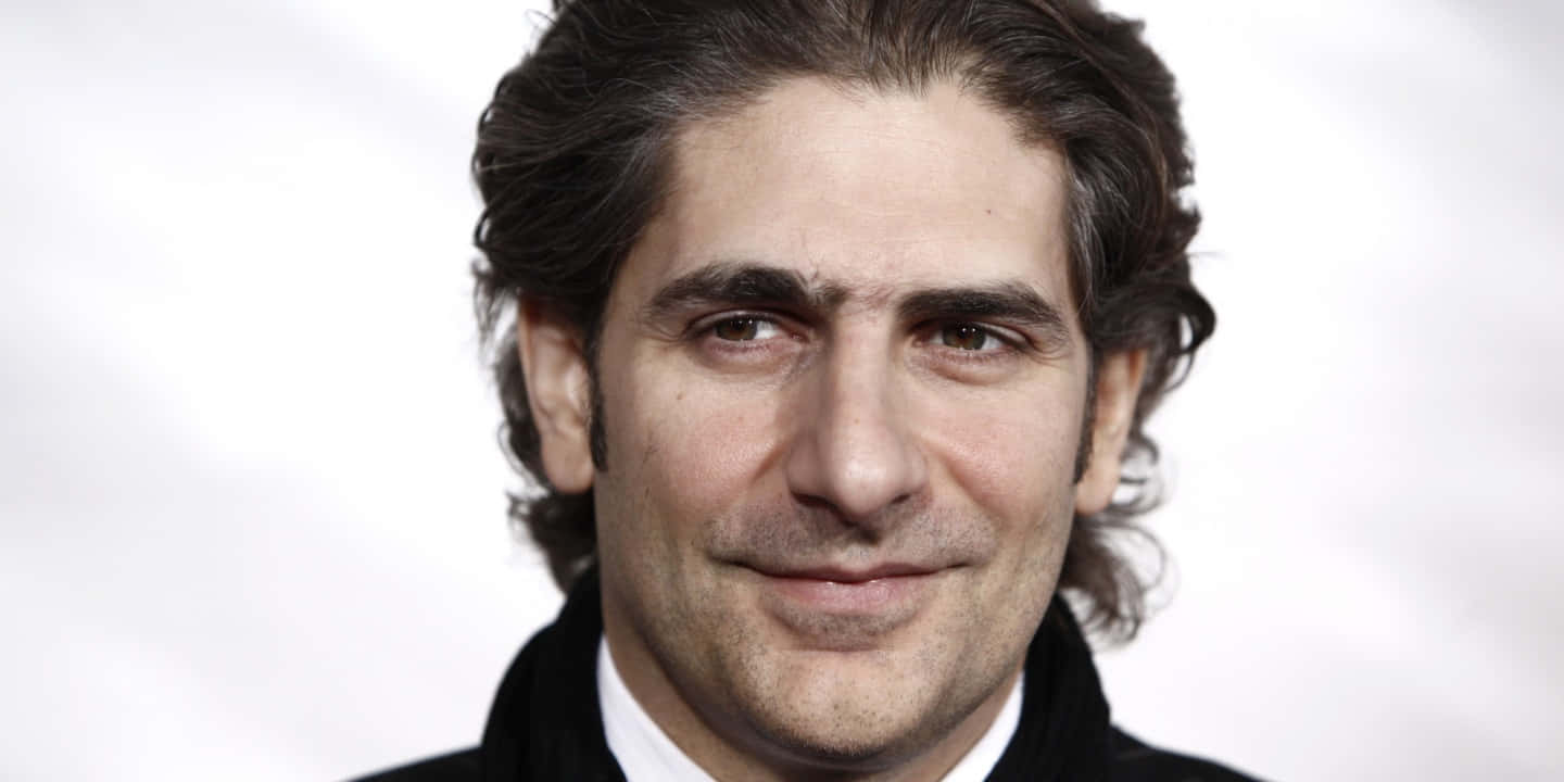 Actor Michael Imperioli Enters The Red Carpet. Wallpaper