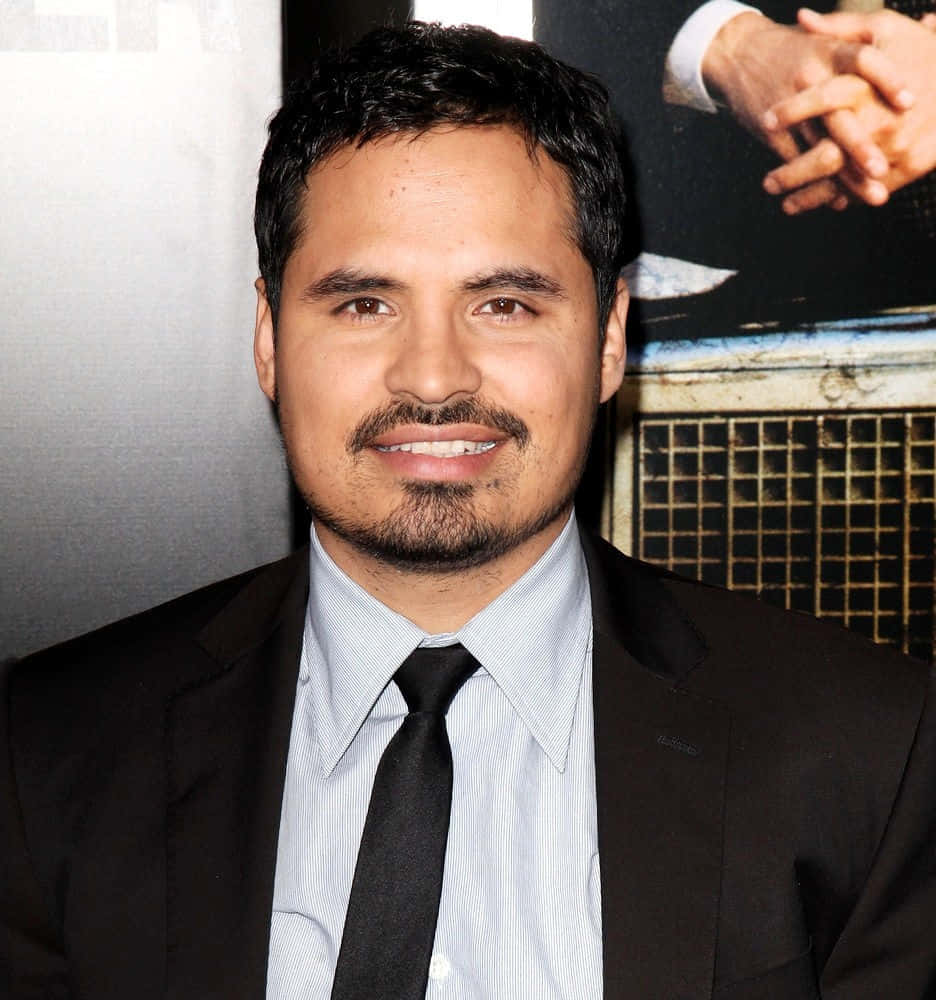 Actor Michael Peña Plays A Critical Role In The Success Of Marvel Cinematic Universe Wallpaper