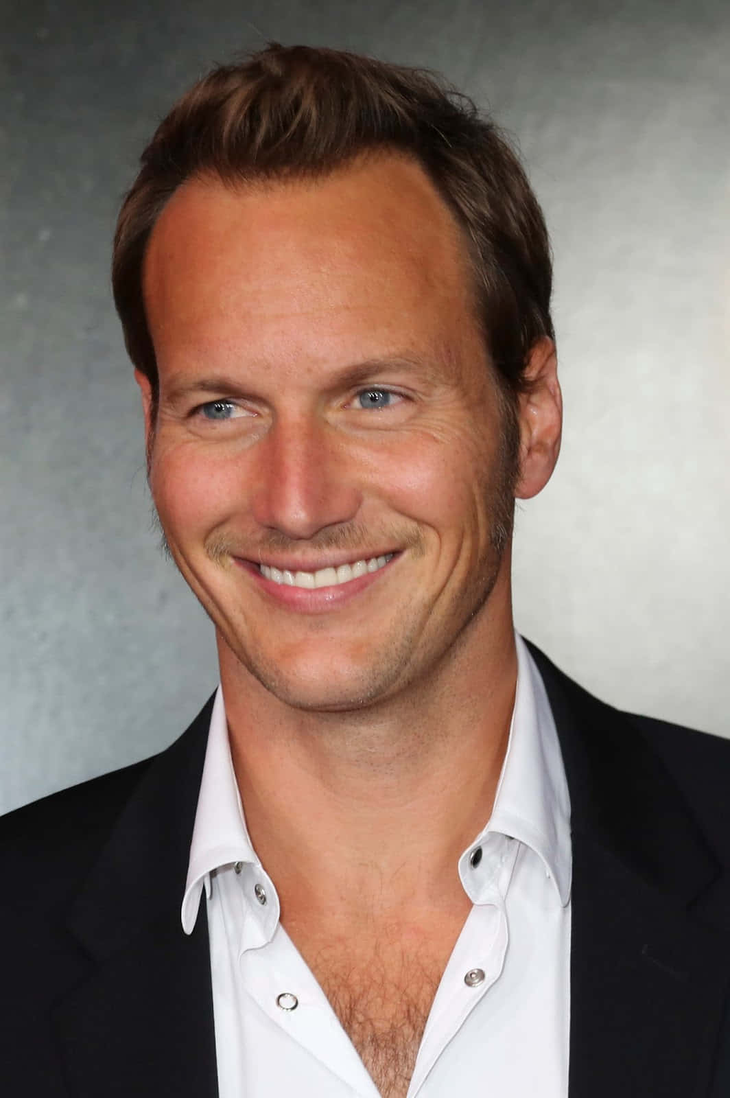 Actor Patrick Wilson Looking Stunning On The Red Carpet. Wallpaper