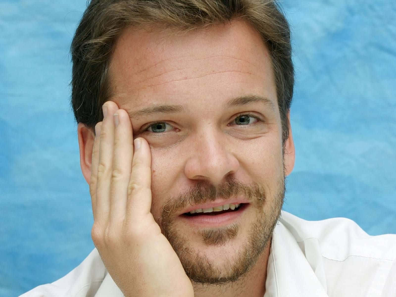 Actor Peter Sarsgaard Enjoying Some Downtime Wallpaper