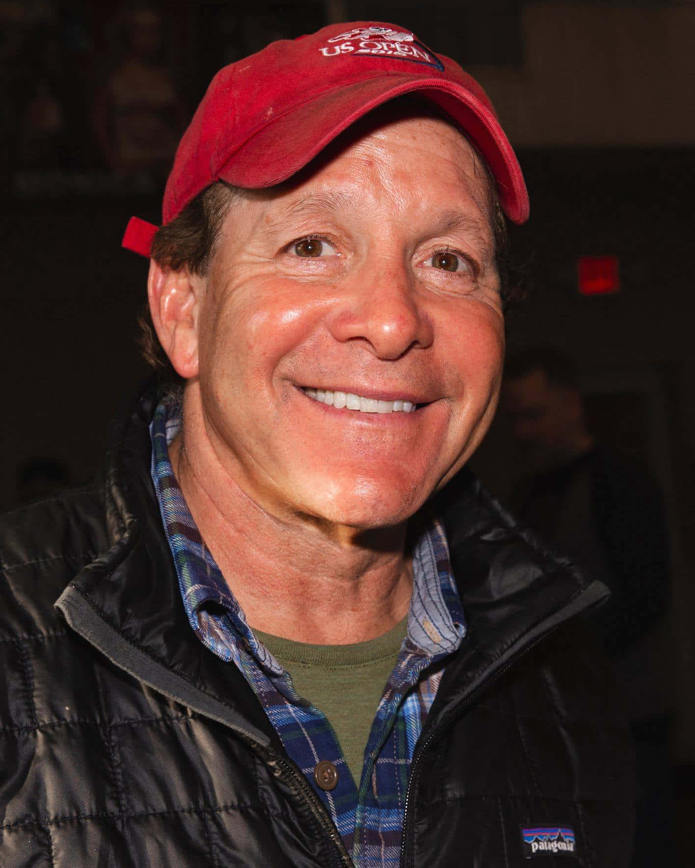 Actor Steve Guttenberg Looking Dapper In His Suit Wallpaper