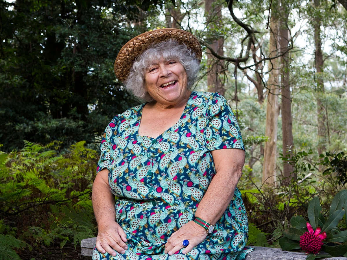 Actress Miriam Margolyes At An Event Wallpaper