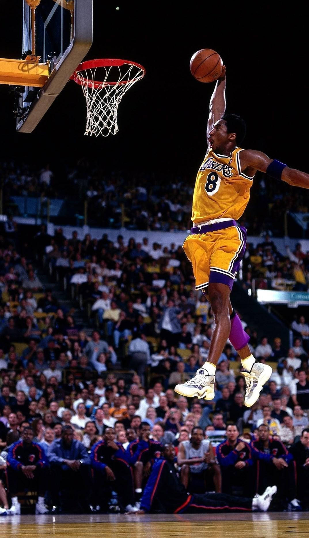 Aesthetic Kobe Bryant Dunk Wallpaper