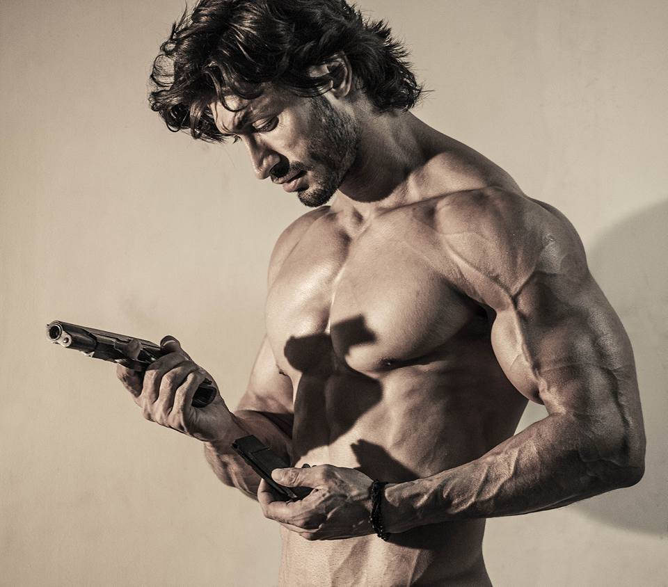 Aesthetic Vidyut Jamwal Wallpaper