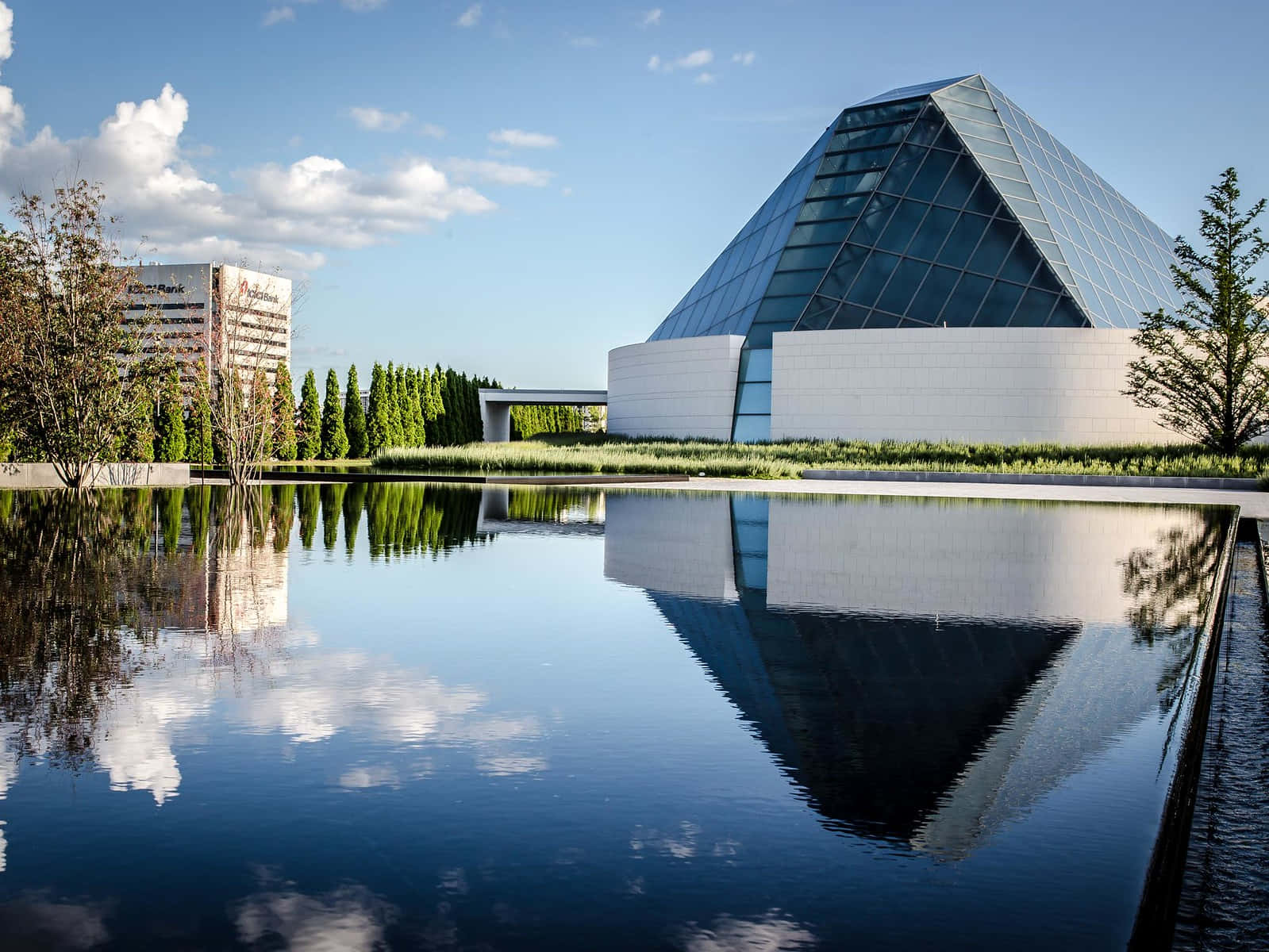 Aga Khan Museum Reflection Wallpaper