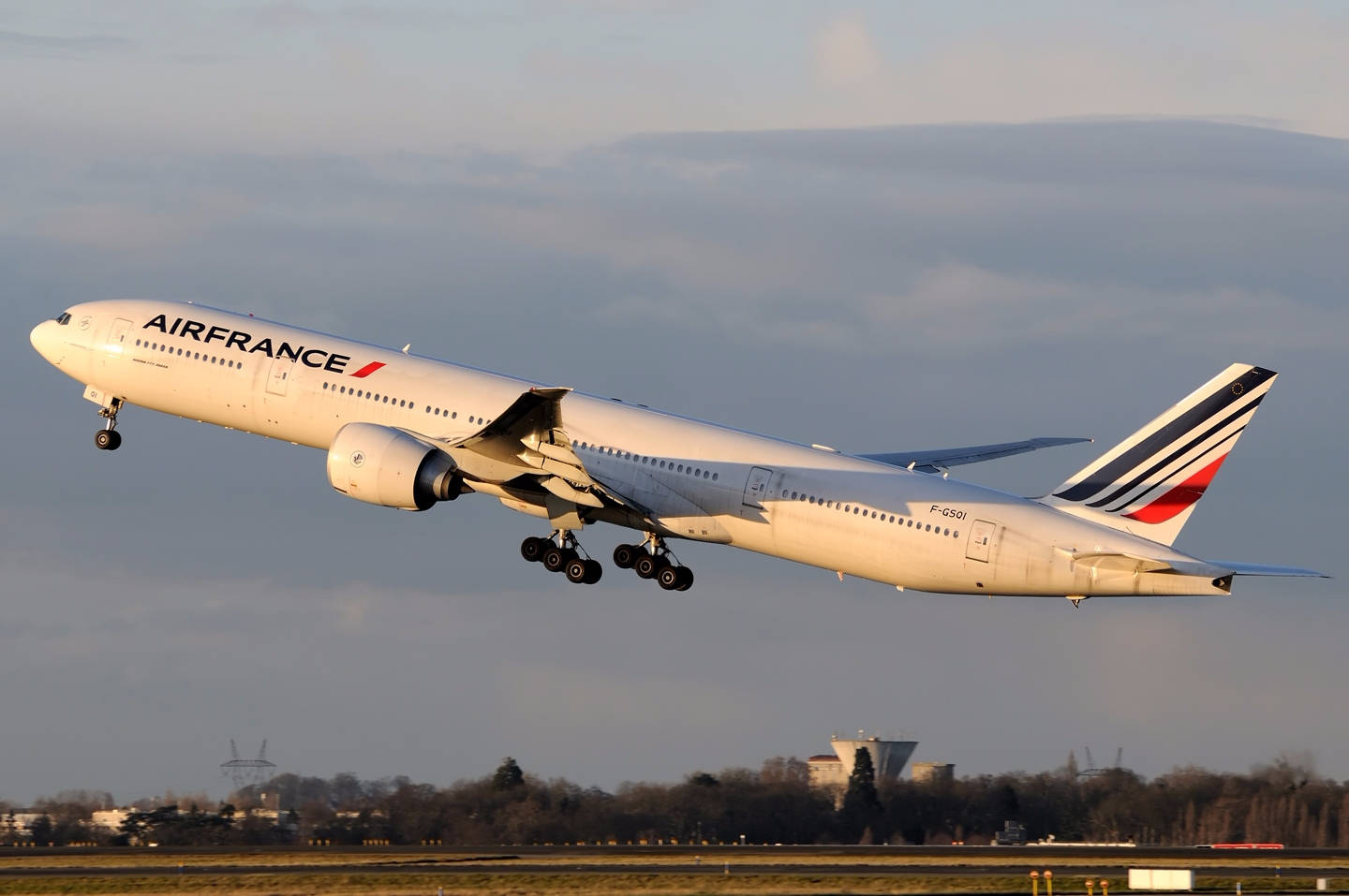 Air France Boeing 777 300er Montreal Trudeau Airport Canada Wallpaper