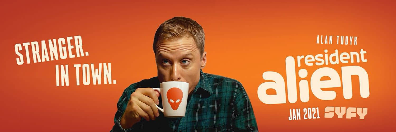 Alan Tudyk As Resident Alien Wallpaper