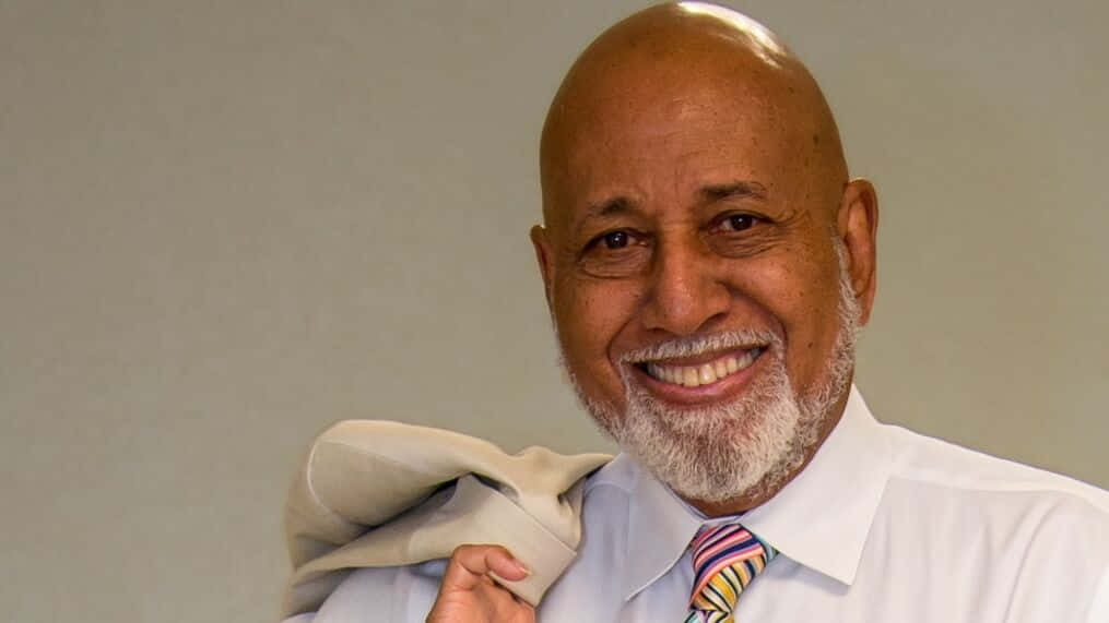 Alcee Hastings Coat Over His Shoulder Wallpaper