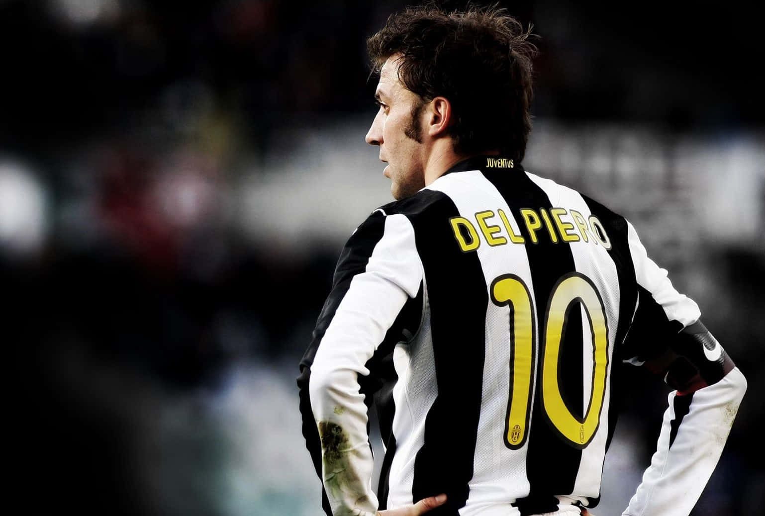 Alessandro Del Piero Backside Photo Wallpaper