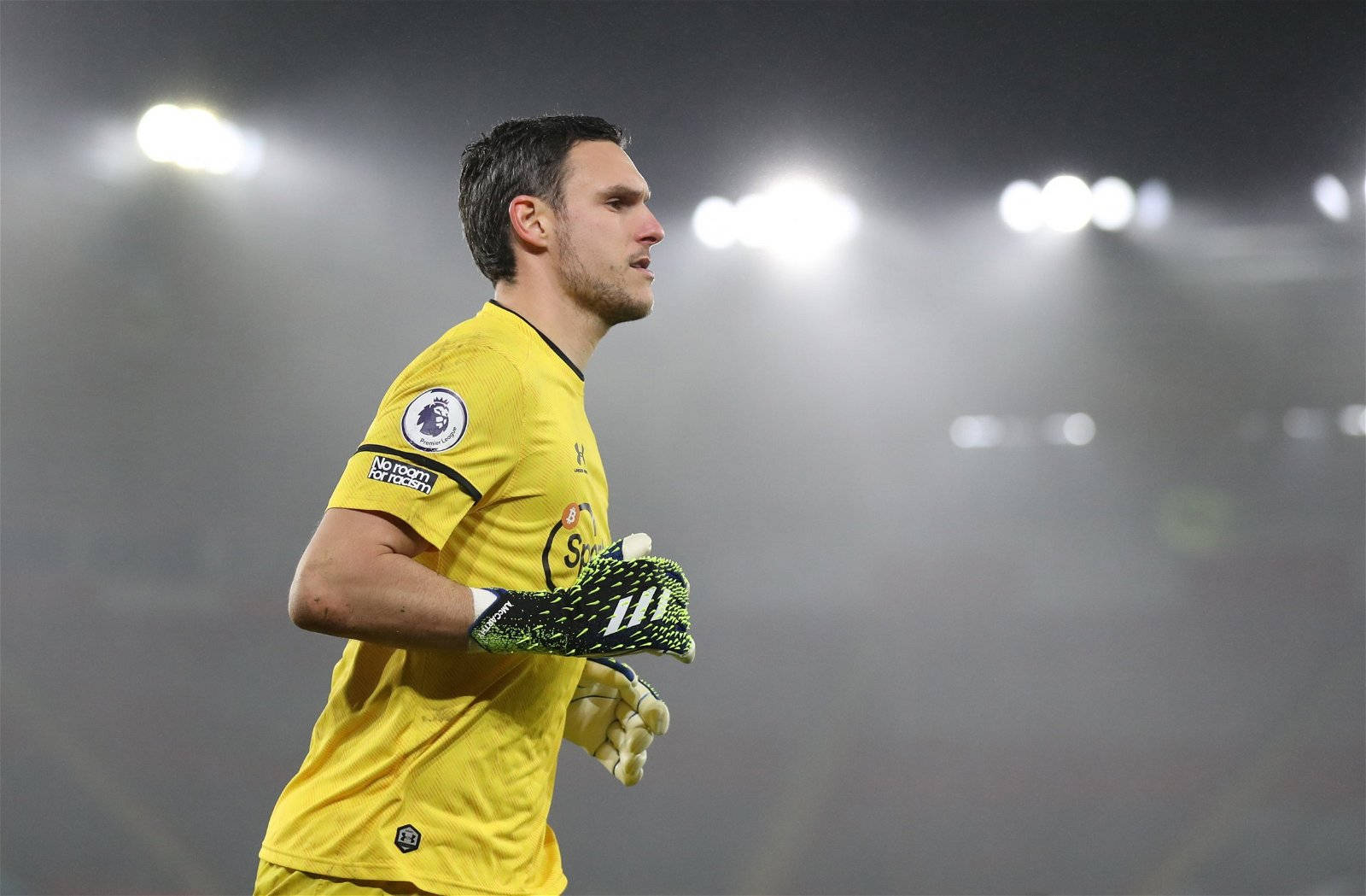 Alex Mccarthy At The Stadium Wallpaper