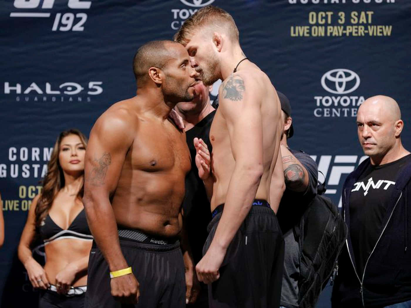 Alexander Gustafsson Daniel Cormier Weigh In Face Off Wallpaper