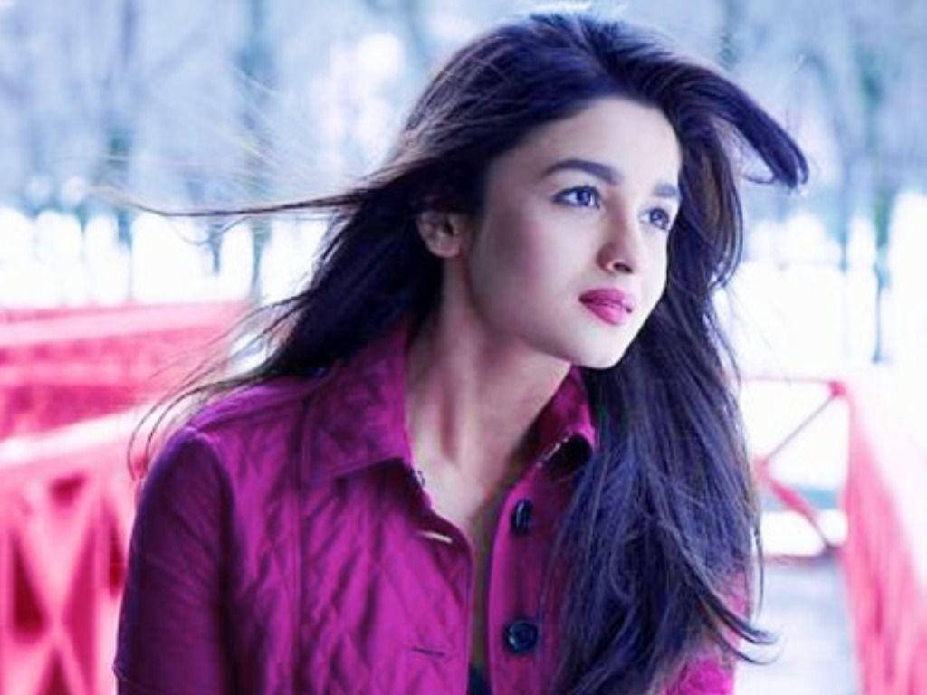 Alia Bhatt Hd In A Magenta Jacket Wallpaper