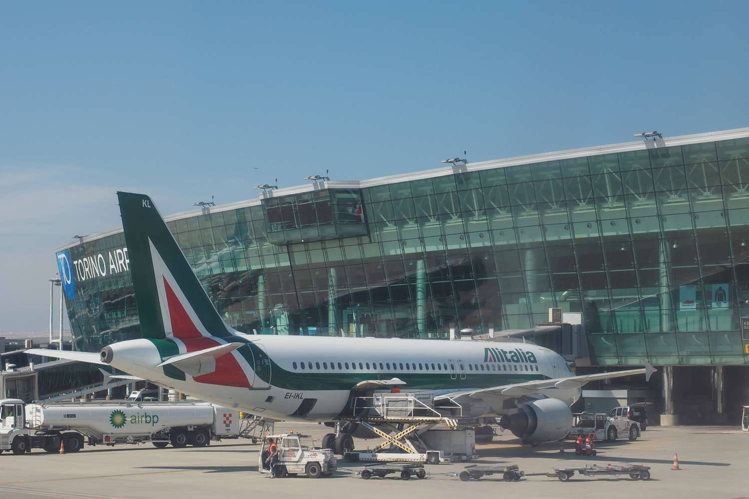 Alitalia Airline At The Airport Wallpaper