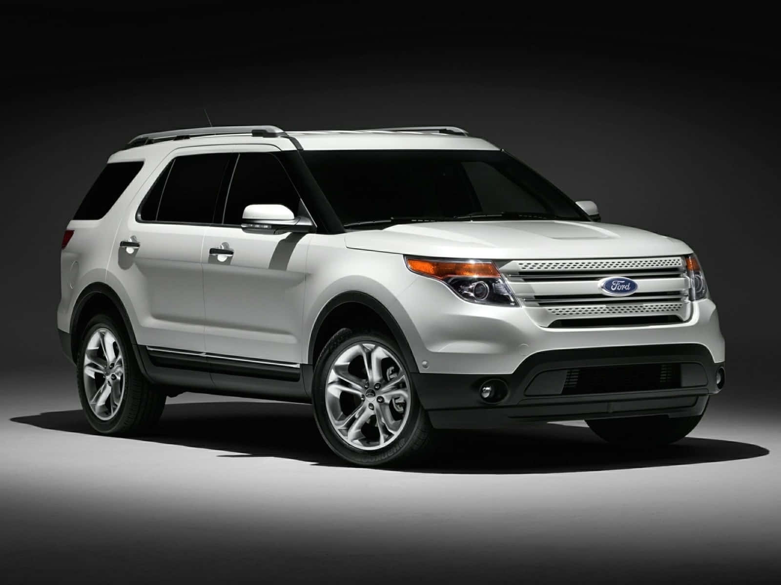 All-new Ford Explorer In Motion Wallpaper