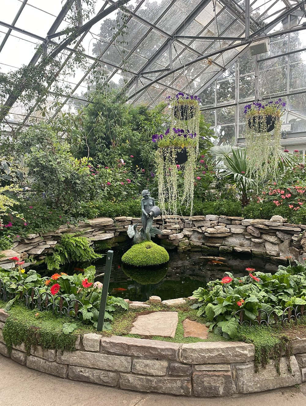 Allan Gardens Conservatory Indoor Pondand Statue Wallpaper