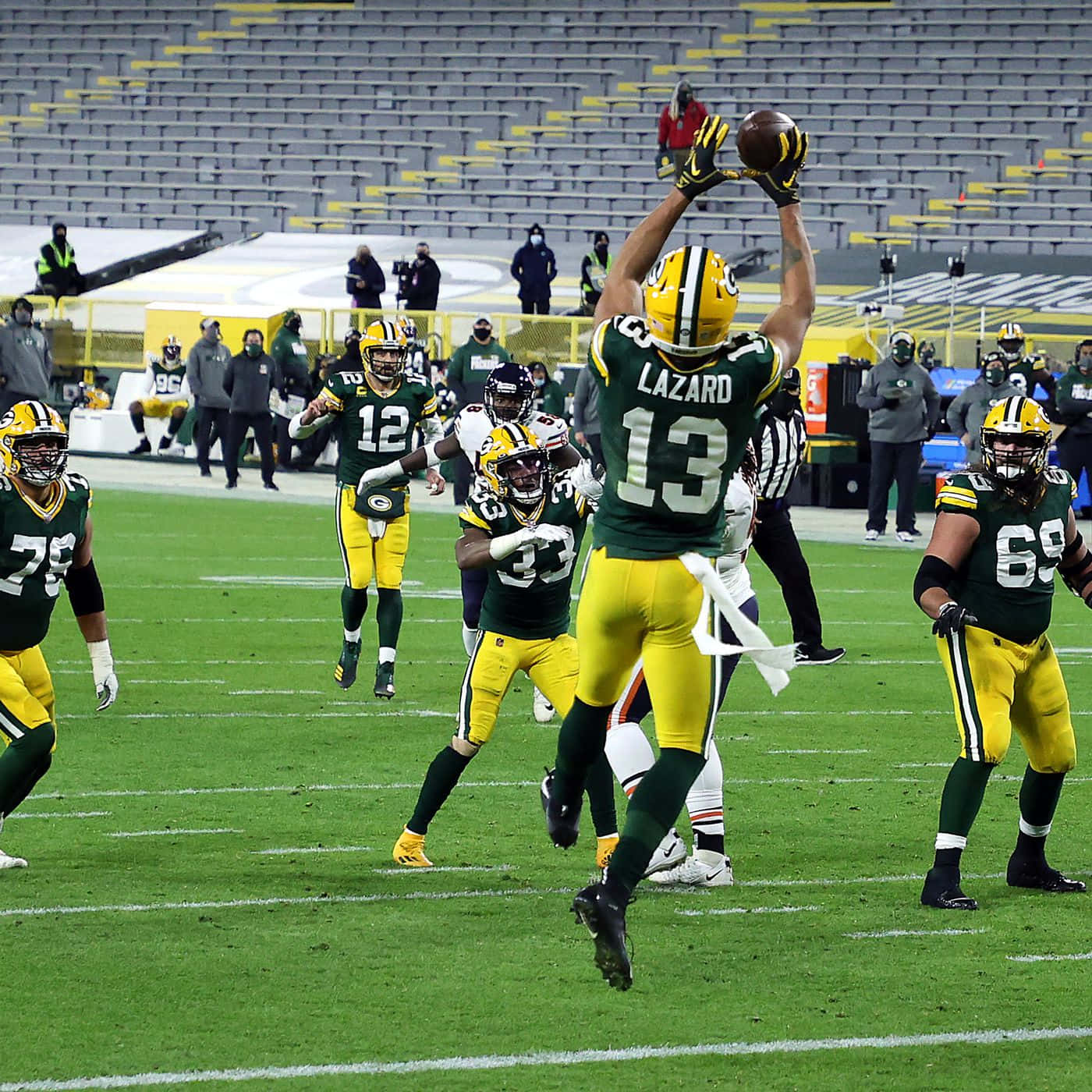 Allen Lazard Catching Football During Game Wallpaper