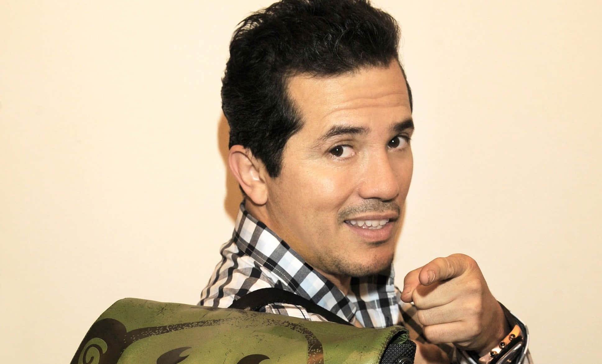 American Actor, Comedian And Producer John Leguizamo Wallpaper