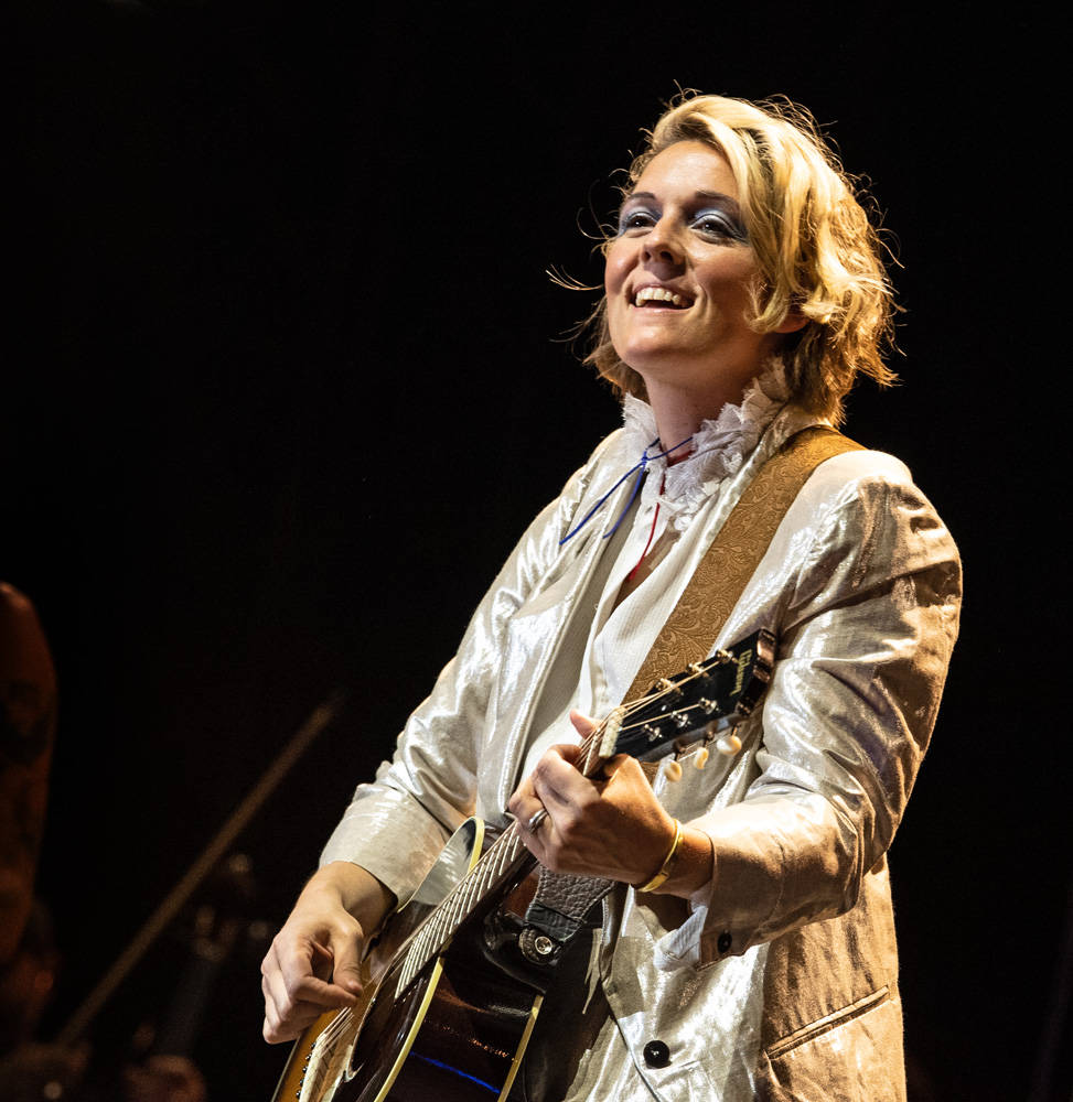 American Singer Brandi Carlile Wallpaper