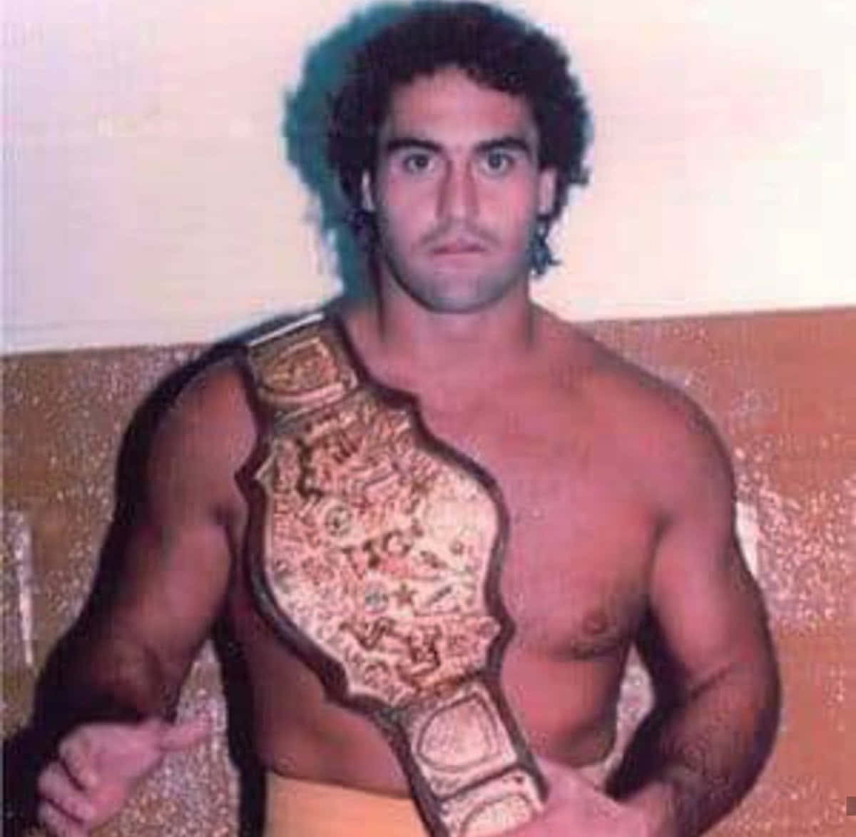 American Wcw Wrestler Mike Rotunda Holding Maple Leaf Championship Belt Wallpaper