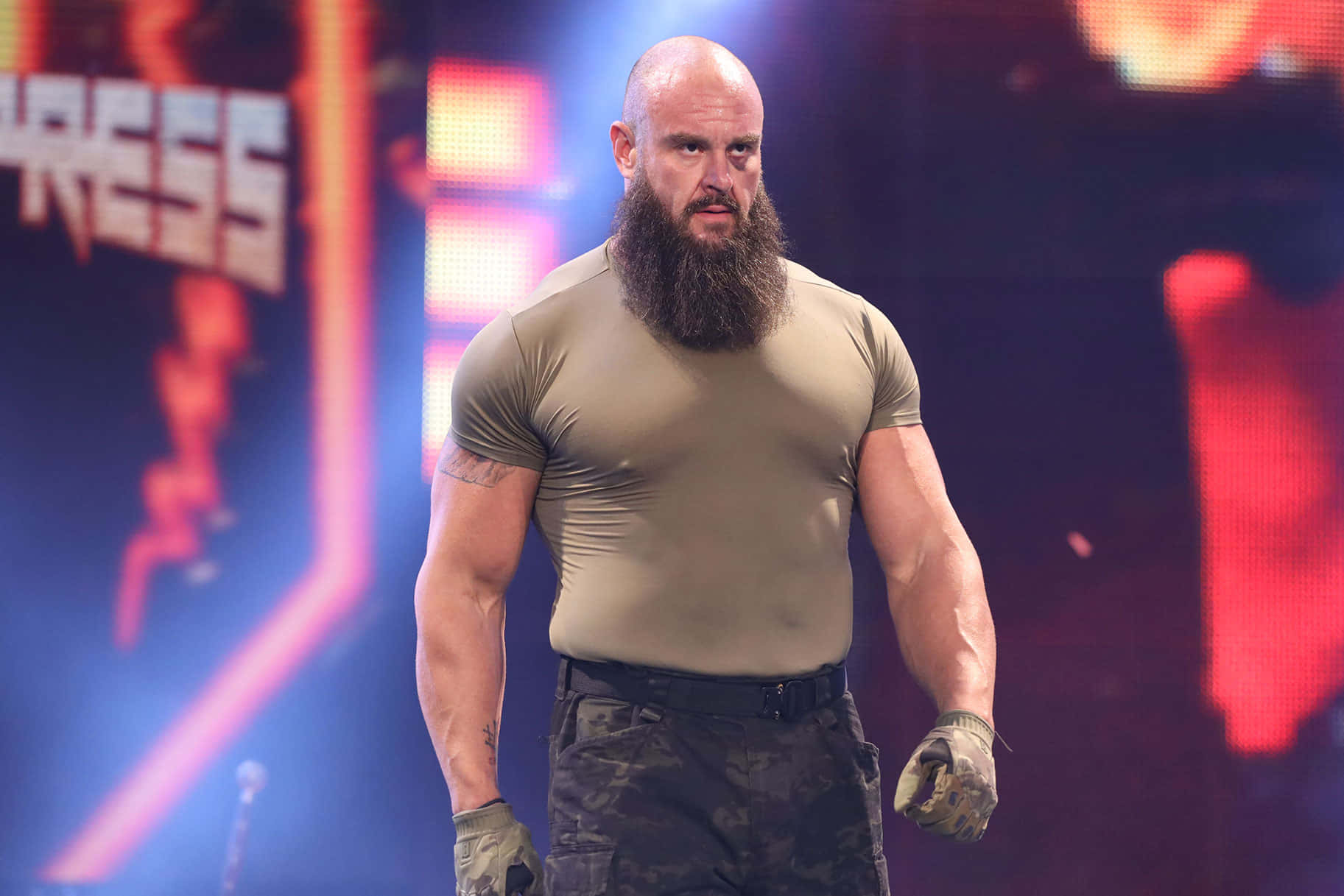 American Wrestler Braun Strowman Wwe Raw Wallpaper