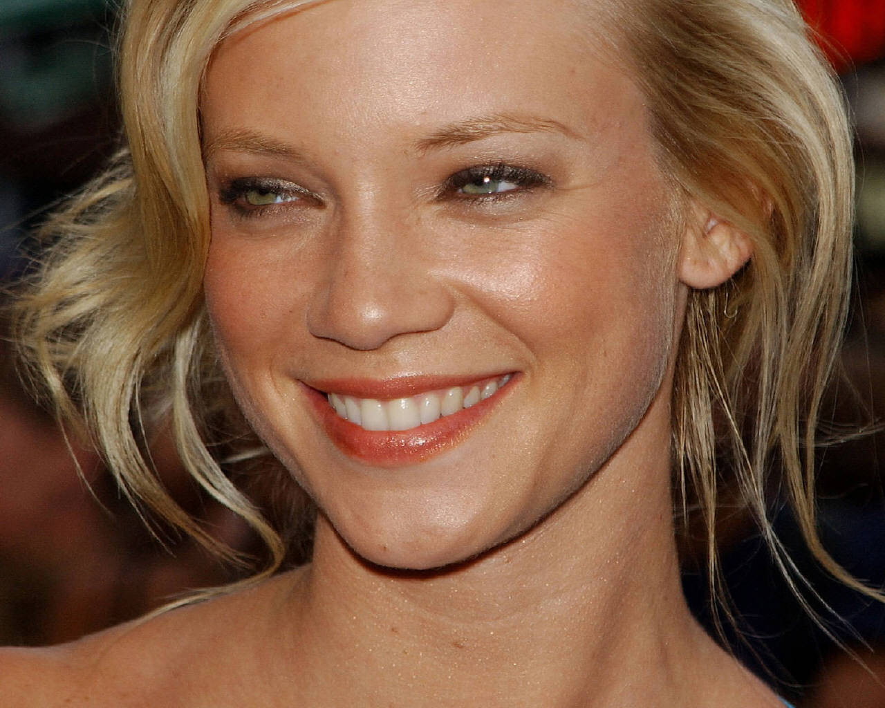 Amy Smart Actress Smile Wallpaper