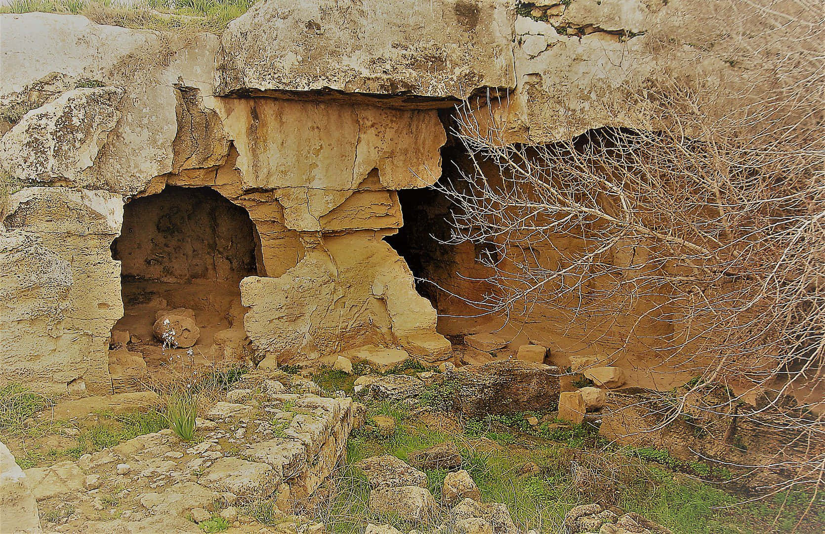 Ancient_ Tombs_ Rock_ Facade Wallpaper