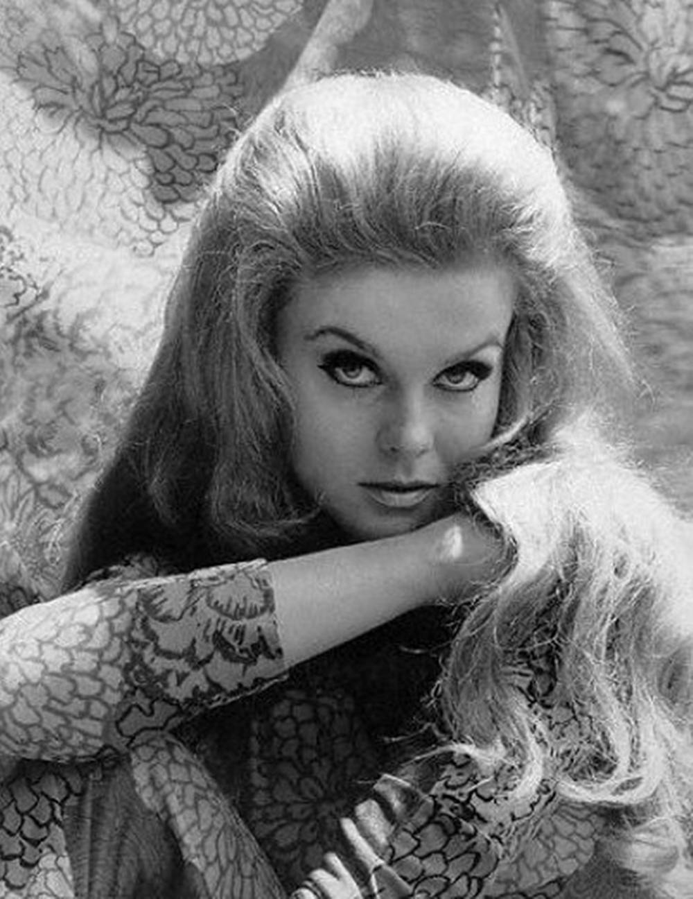 Ann-margret In Her Prime During A Cbs Television Special, 1968 Wallpaper