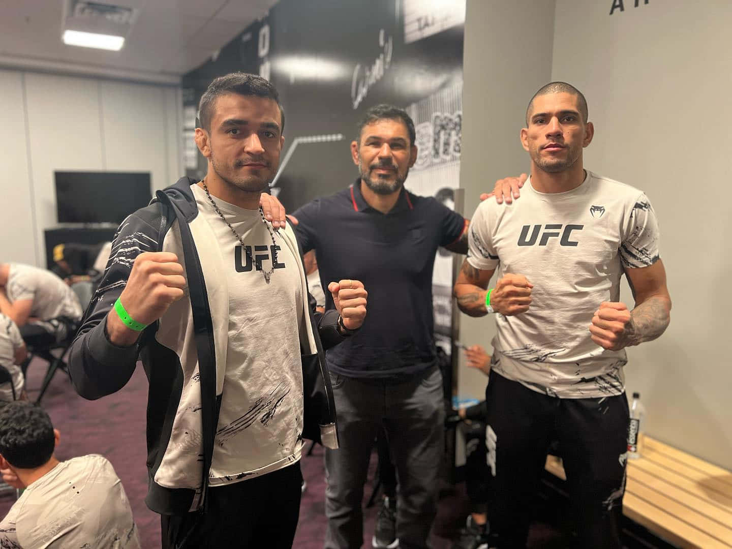 Antônio Rodrigo Nogueira With Ufc Fighters Wallpaper