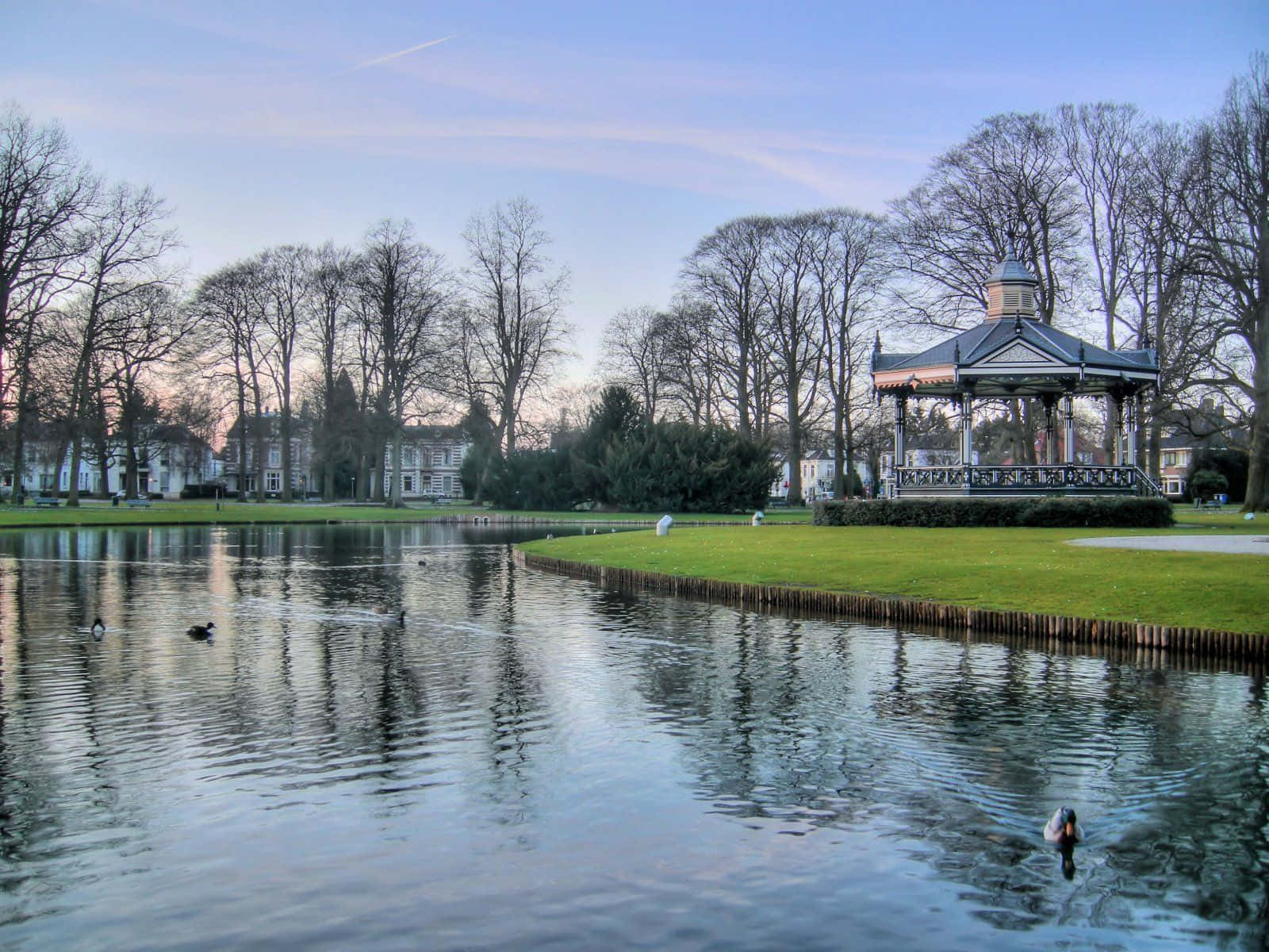 Apeldoorn Park Bandstandat Dusk Wallpaper