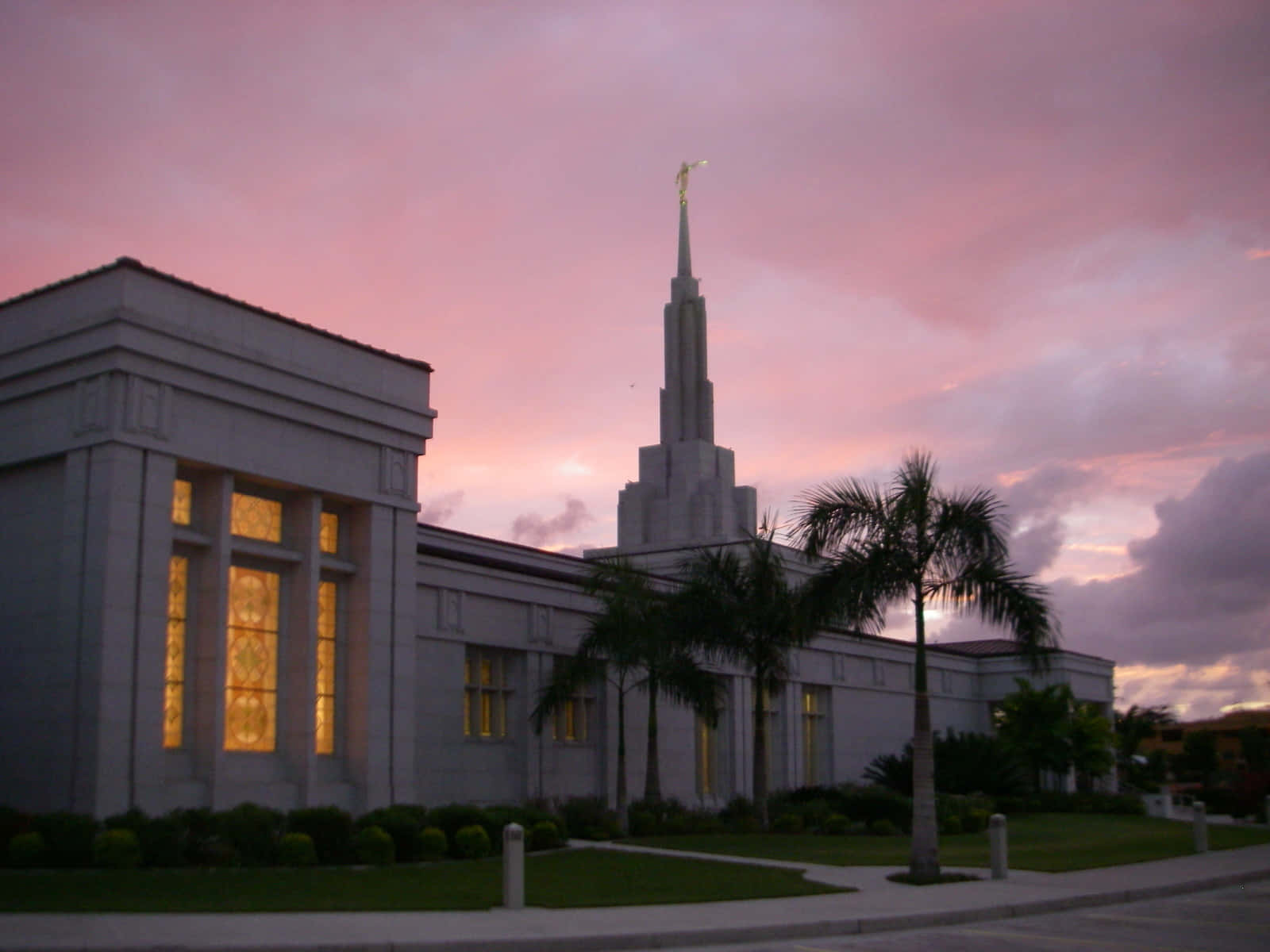 Apia Samoa Temple At Night Wallpaper