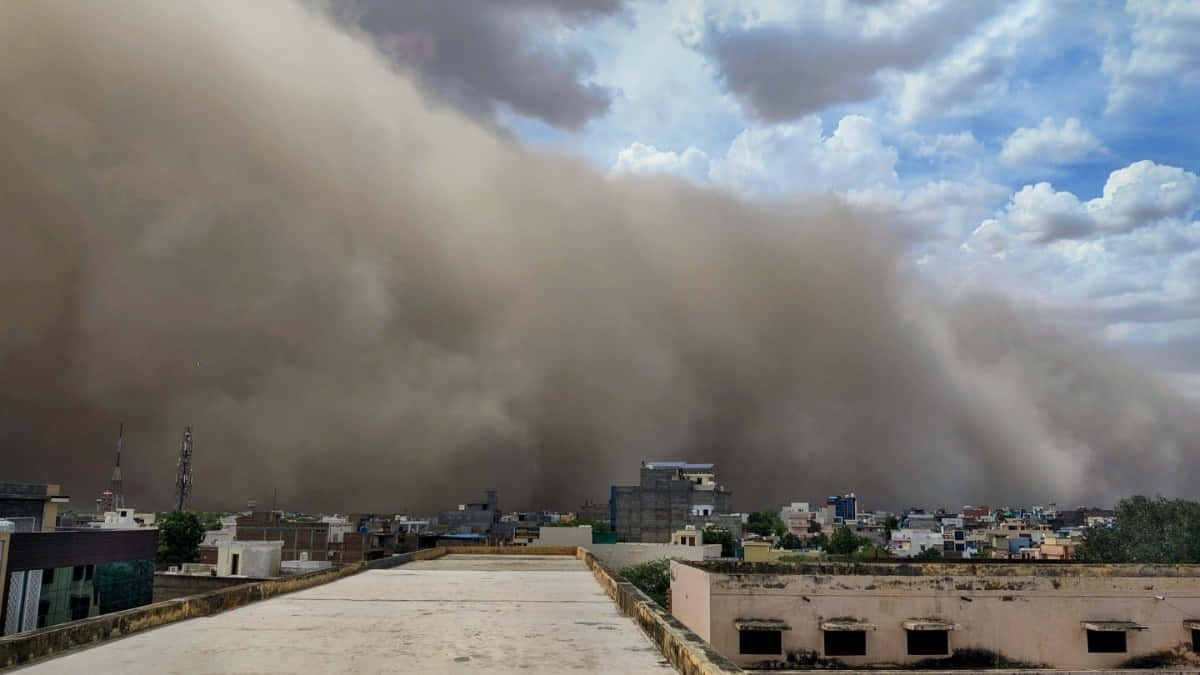 Approaching_ Dust_ Storm_ Over_ Cityscape Wallpaper