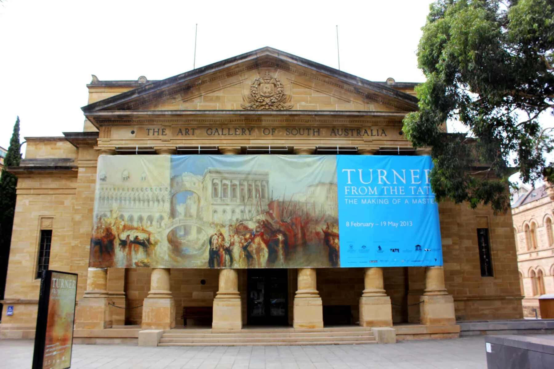 Art Galleryof South Australia Facade Wallpaper