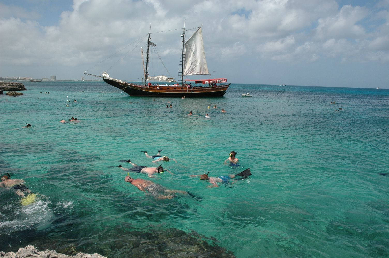 Aruba Malmok Beach Snorkelling Wallpaper