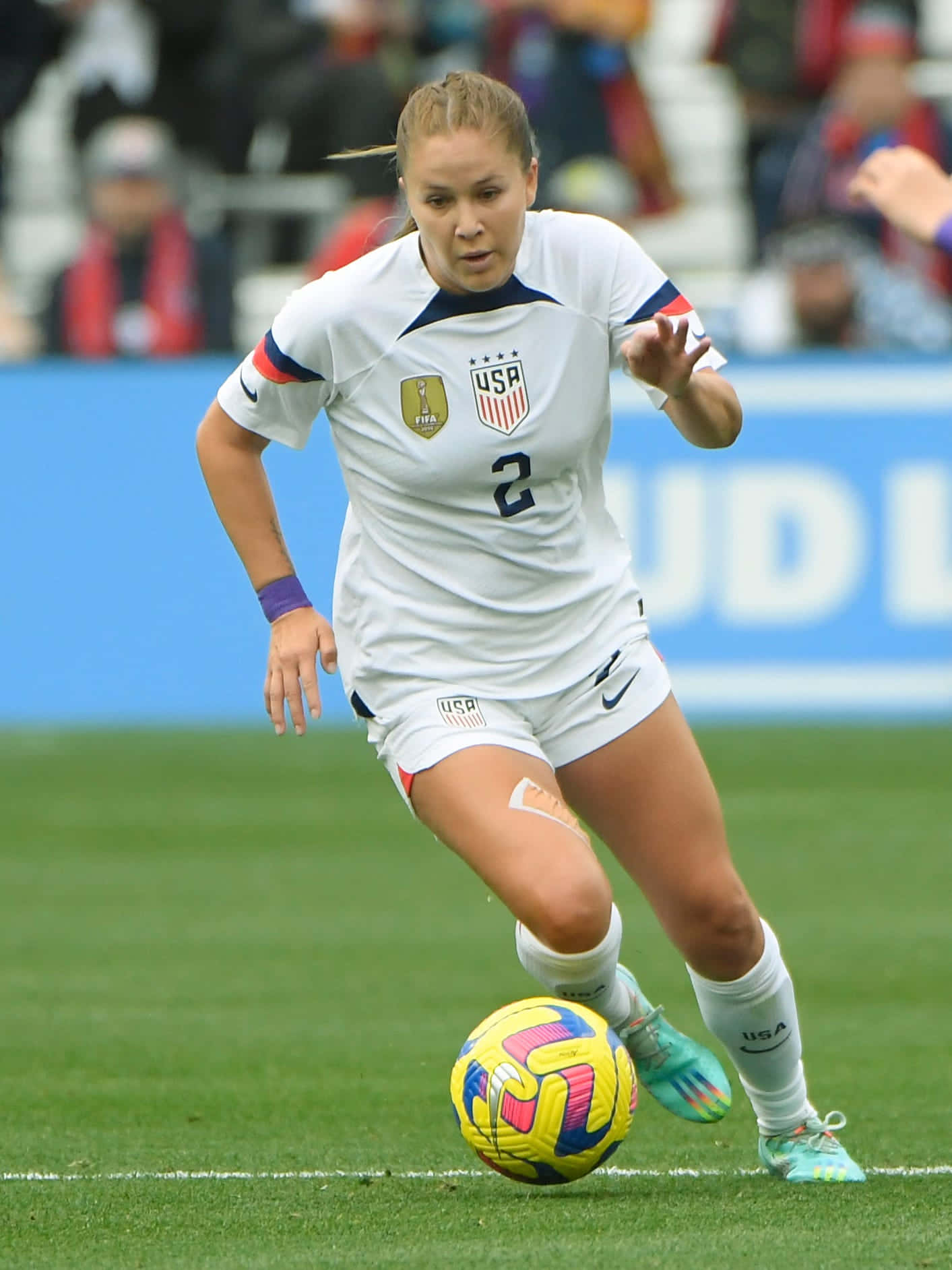 Ashley Sanchez In Dynamic Soccer Action Wallpaper