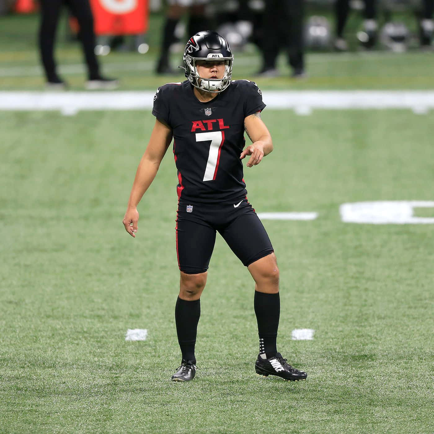 Atlanta Falcons Kicker Prepares For Kick Wallpaper